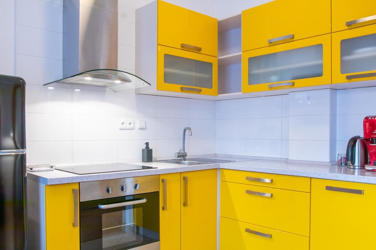 Yellow Apartment 俄斯特拉发 外观 照片