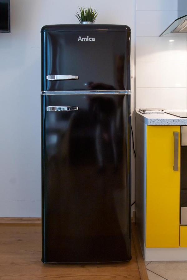 Yellow Apartment 俄斯特拉发 外观 照片